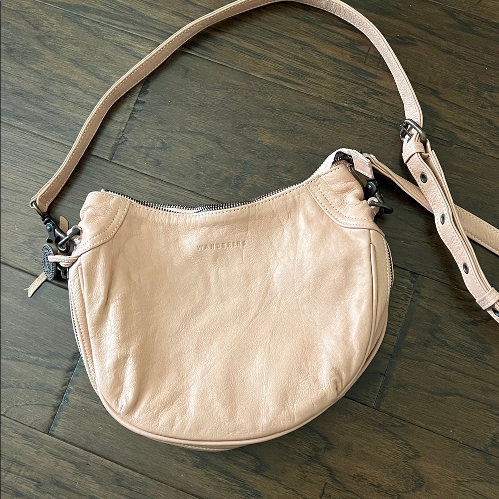 Wanderers Santorini Crossbody Leather Bag - Picture 4 of 5